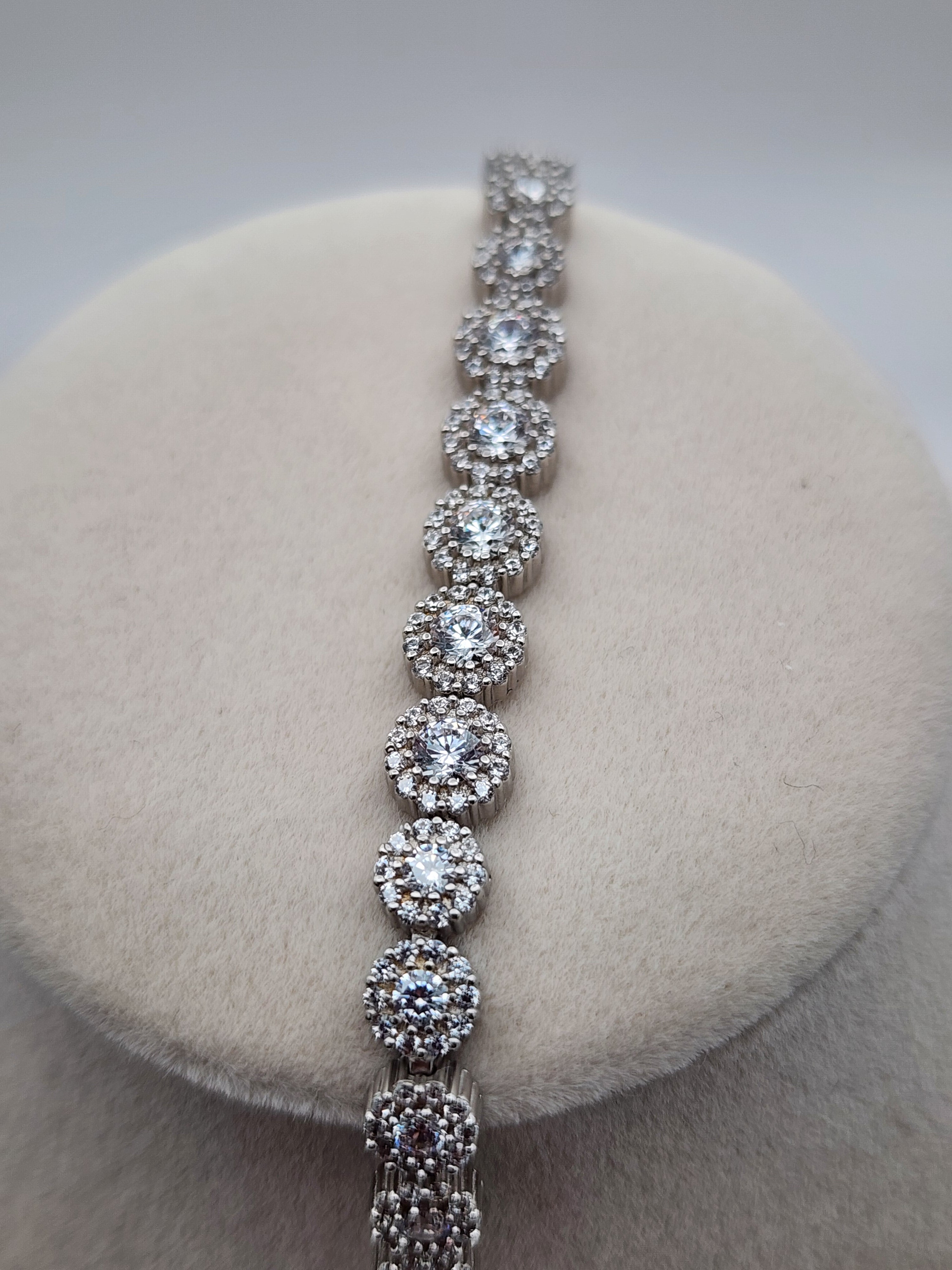 Round Cluster Tennis Bracelet – Rhodium-Plated Sterling Silver (7.5”)