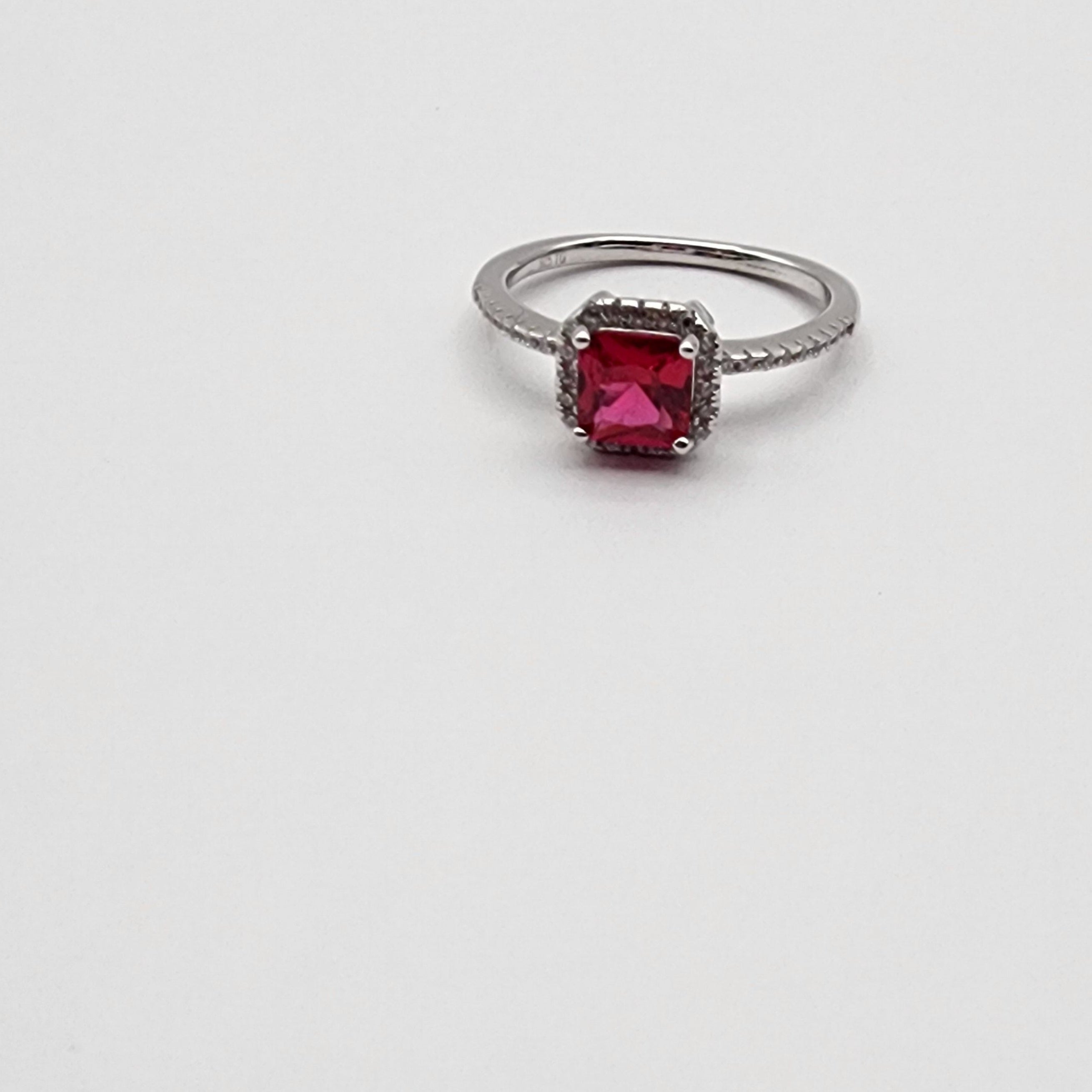 Radiance Halo Ring – Fuchsia (Sterling Silver)