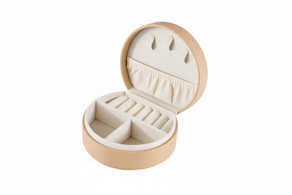 Mancerat Travel Jewelry Case – Compact Organizer (White)